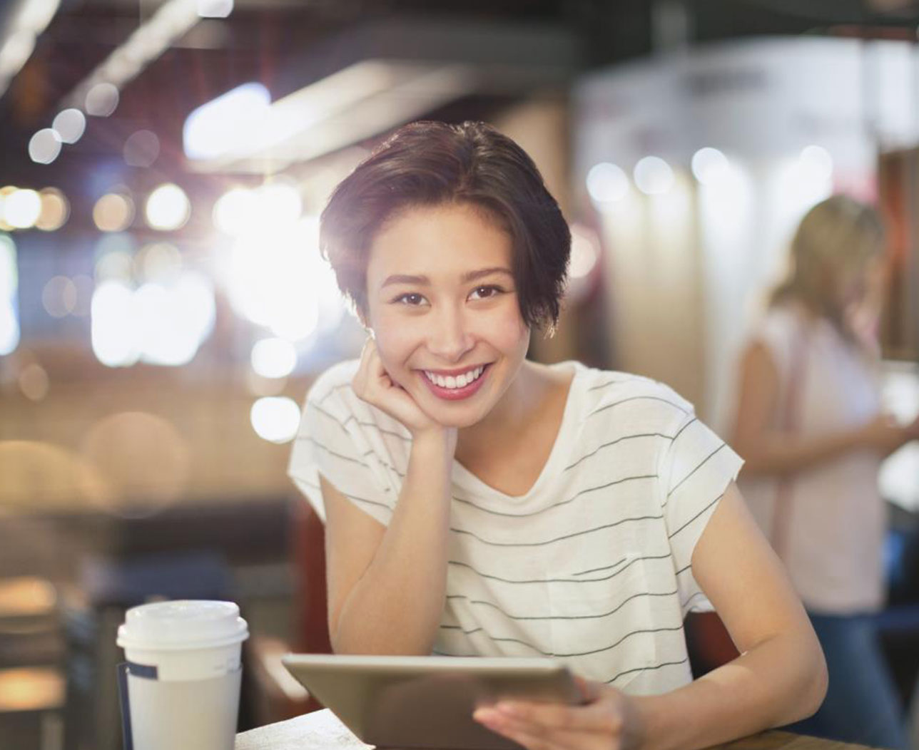 woman_with_ipad